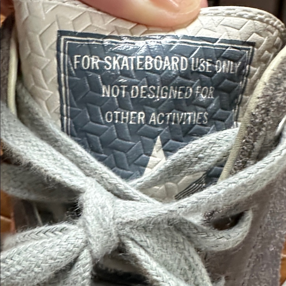 Golden Goose Superstar size 38.  Euc grey suede and pink accents. - Picture 5 of 10